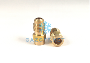 Соединитель латунный под пайку 1/4